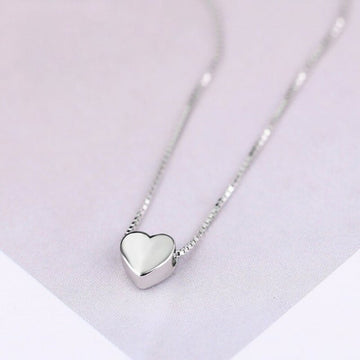 Fashion Simple Heart Shaped Clavicle Chain Necklace