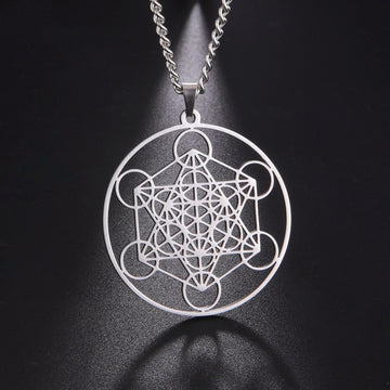 European And American Stainless Steel Hollow Necklace