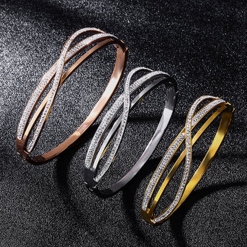 Personalized Fashion Geometric Diamond Studded Titanium Bracelet