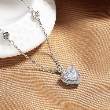 Light Luxury Heart Shape Necklace For