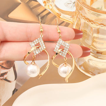 Women'S Fashionable Temperamental All Match Earrings