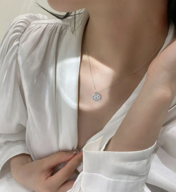 Retro Magnetic Folding Heart Shaped Four Necklace