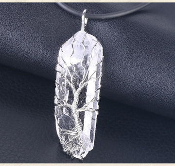 Amorphous White Crystal Pendant Necklace With