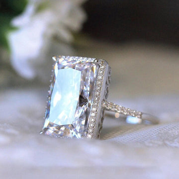 Bright Rectangular Eye Catching Fashion Ring