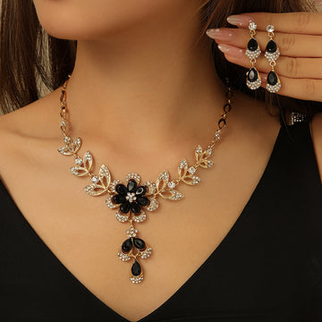 Vintage Alloy Diamond Multi Color Flower Necklace