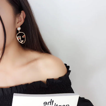 Handmade Artistic Design Exaggerated Hollow Face