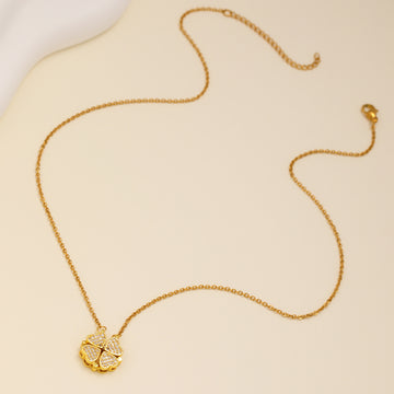 Fashionable Zircon Heart Shaped Necklace With