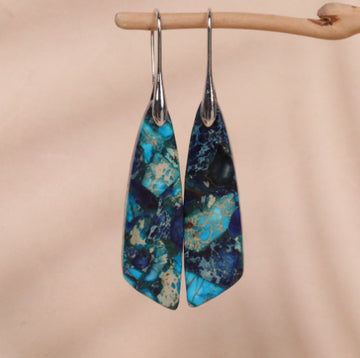 Geometric Flower Shape Pendant Earrings In