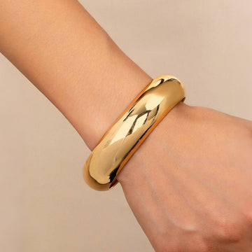 Fashionable Personalized Smooth Copper Plated 18K Bracelet