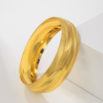 Vintage Gold Plated Bracelet Exquisite Texture