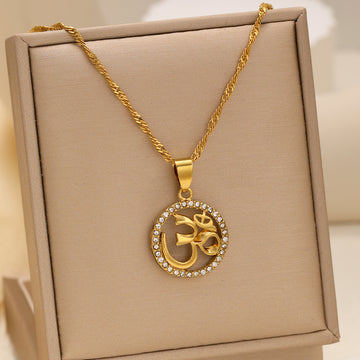 Fashionable Inlaid Circular Pendant Necklace Personalized