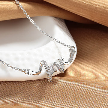 Light Luxury Minority Design Love Necklace
